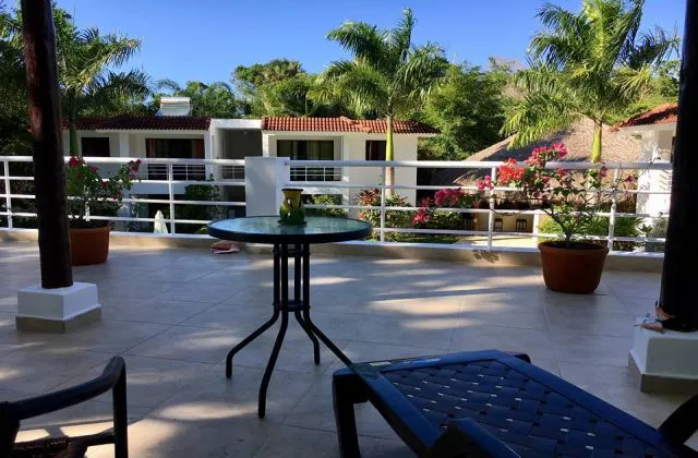 Hotel Coral Blanco terrasse vue piscine
